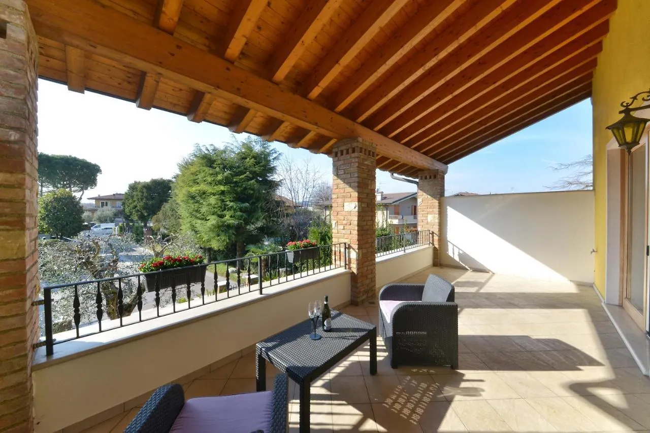 Apartment Appartamento Cesare Manerba del Garda Italy