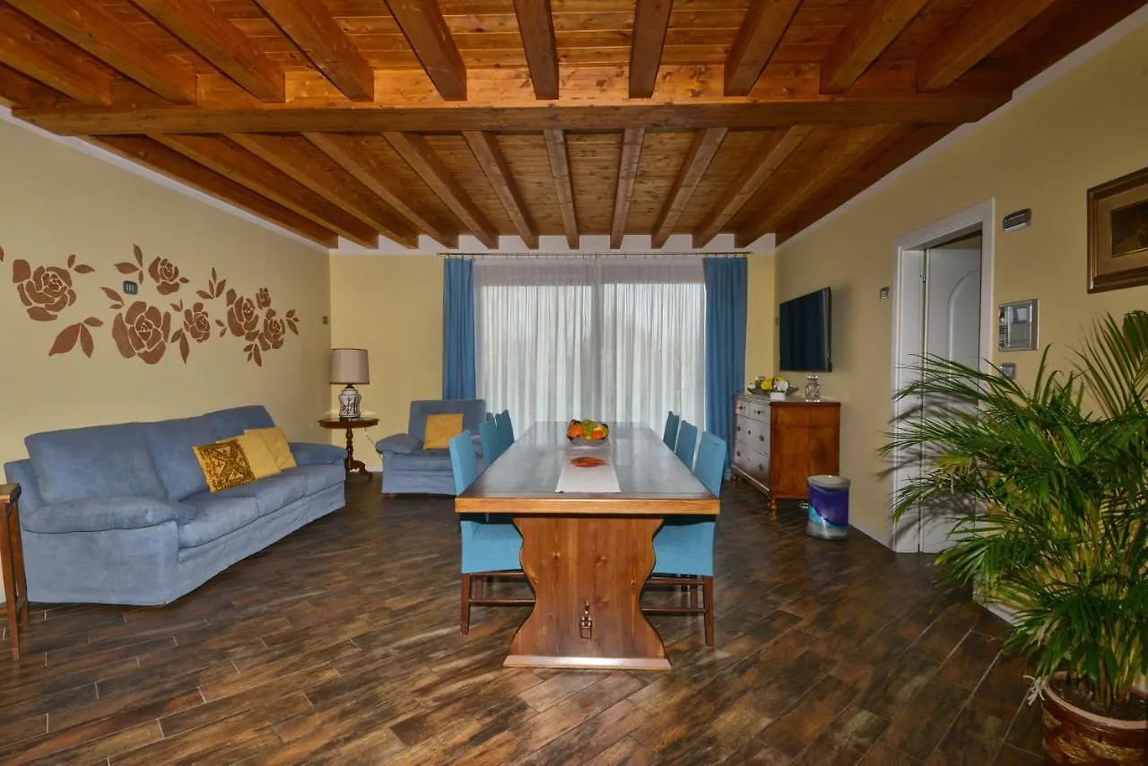 Apartment Appartamento Cesare Manerba del Garda Italy